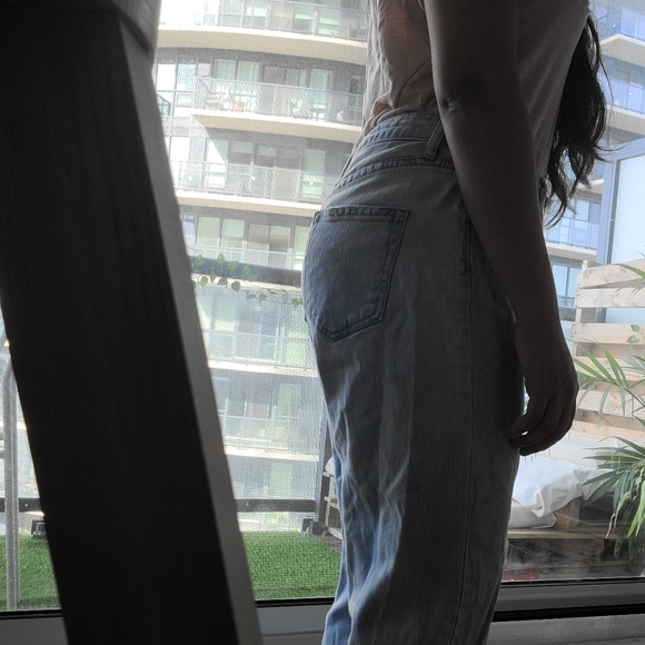 WILD FABLE Light Wash Mom Jeans Size 6 - Picture 3 of 16